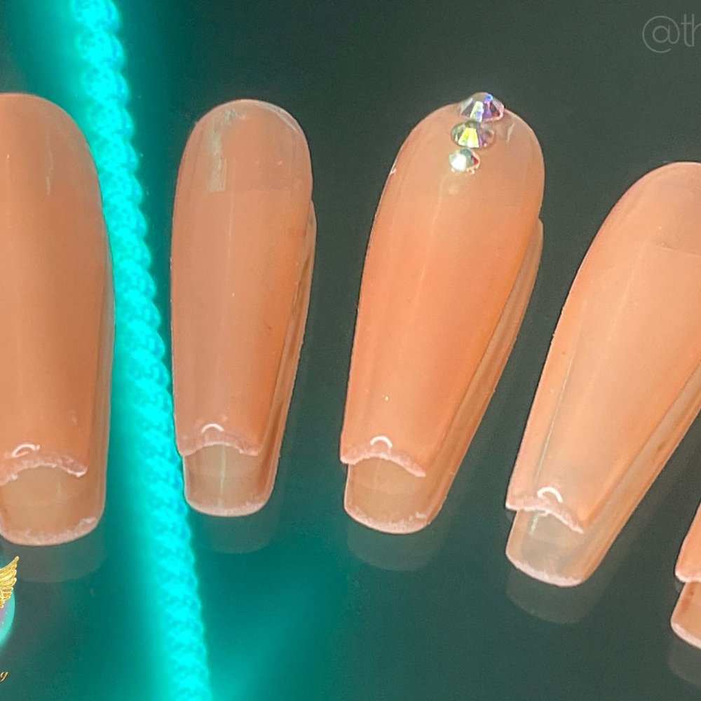 Sheer Nude & Stone Accent | The Nail Plug MI Press On Nail Set | @thenailplugmi
